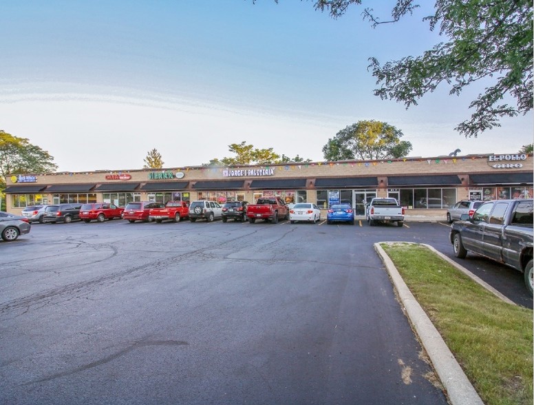 110 S Neltnor Blvd, West Chicago, IL à louer - Photo principale – Image 1 sur 7