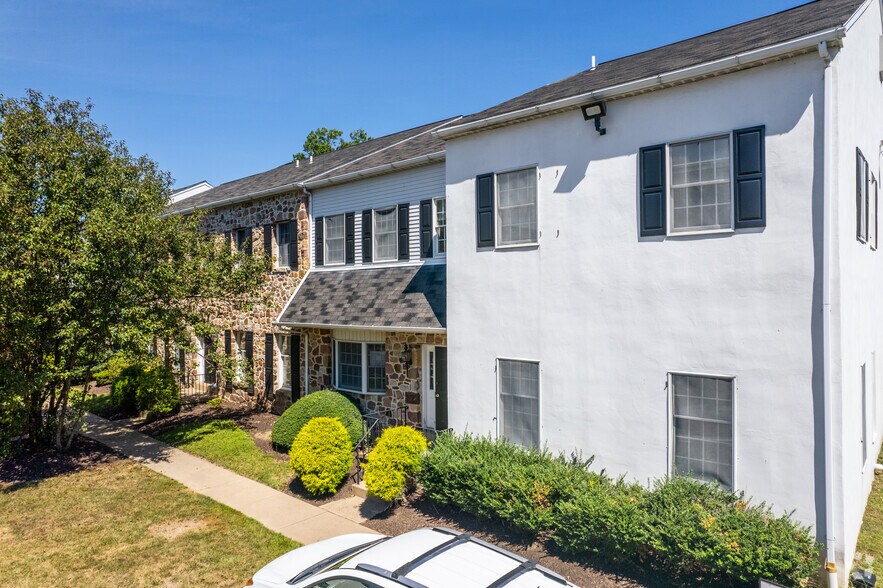 1364 Welsh Rd, North Wales, PA à vendre - Photo de l’immeuble – Image 2 sur 7