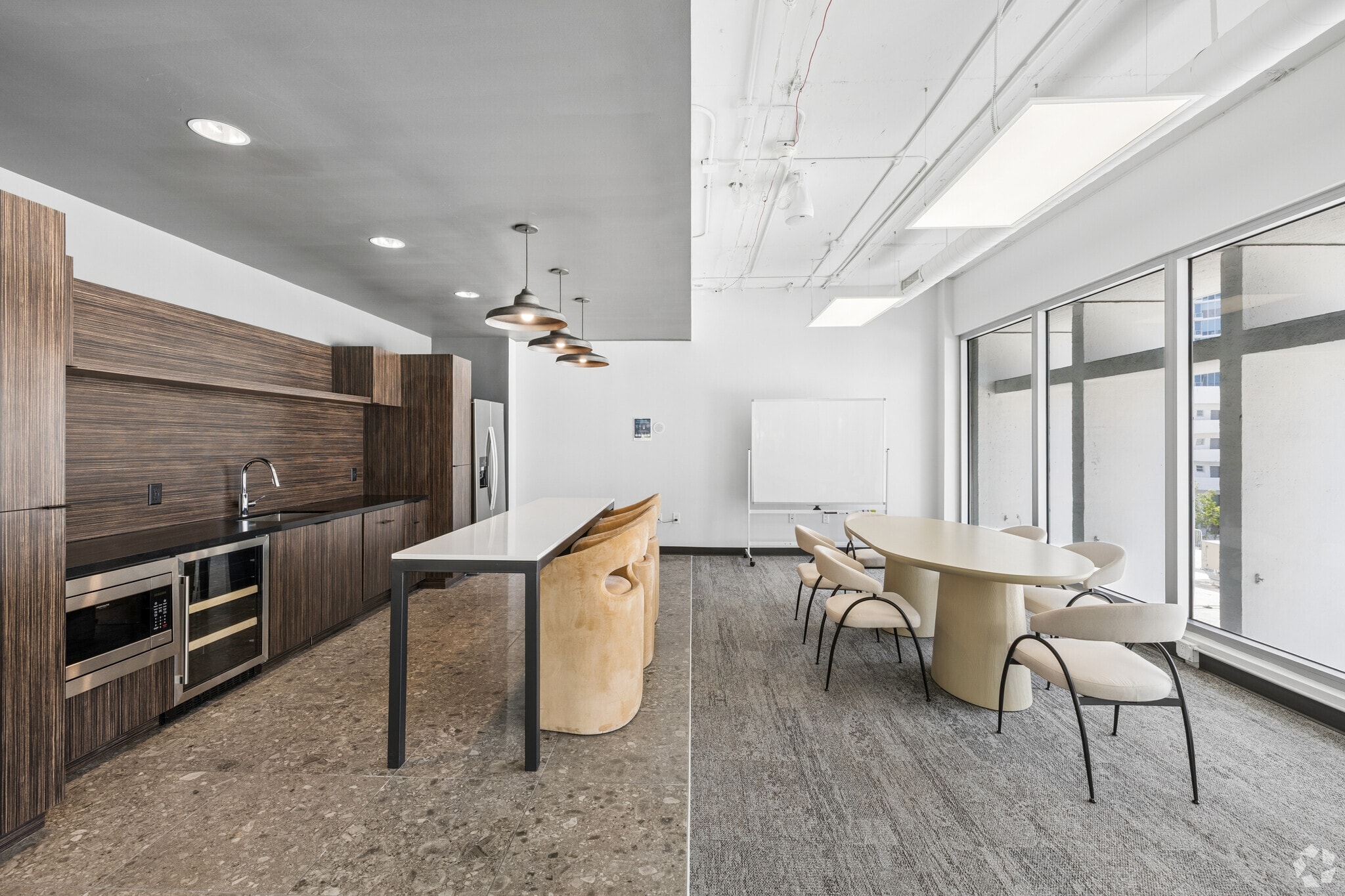 2125 Biscayne Blvd, Miami, FL à louer Photo intérieure– Image 1 sur 8