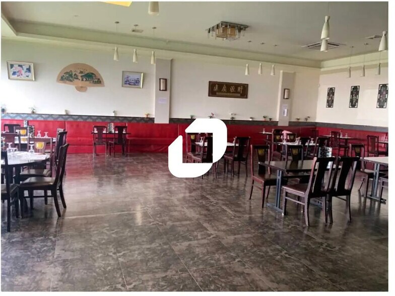 Local commercial dans Brie-Comte-Robert à louer - Photo intérieure – Image 2 sur 4