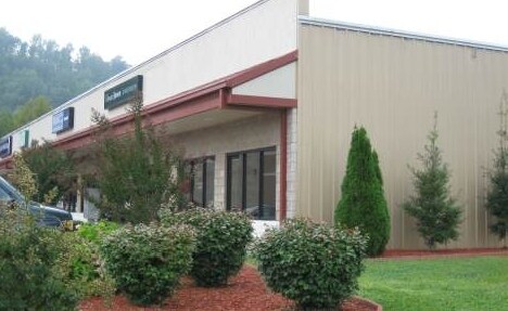 417 Blue Ridge St, Blairsville, GA à louer Photo principale– Image 1 sur 4