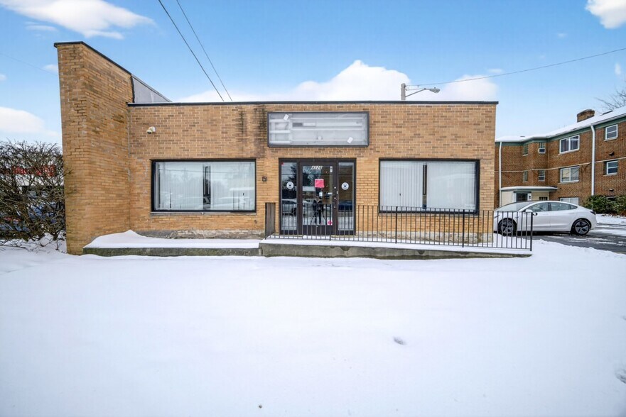 4226 Mayfield Rd, Cleveland, OH à vendre - Photo de l’immeuble – Image 2 sur 15