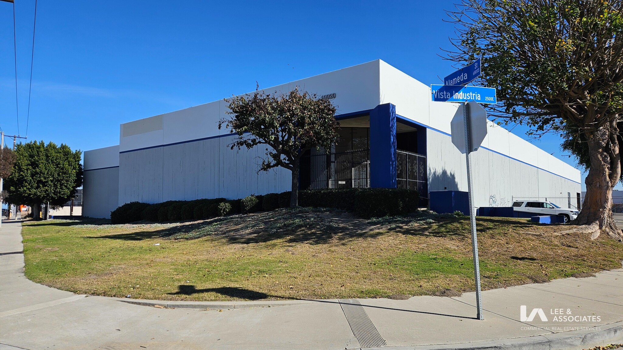 19920 S Alameda St, East Rancho Dominguez, CA à louer Photo de l’immeuble– Image 1 sur 3