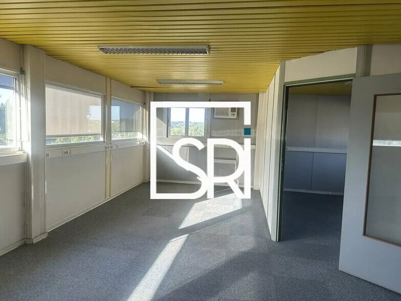 Local commercial dans Abrest à vendre - Photo intérieure – Image 3 sur 10