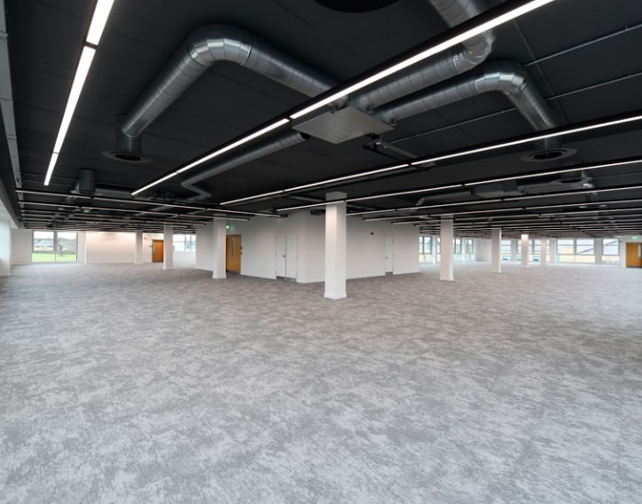 5500 Lakeside, Cheadle à louer Photo intérieure– Image 1 sur 3