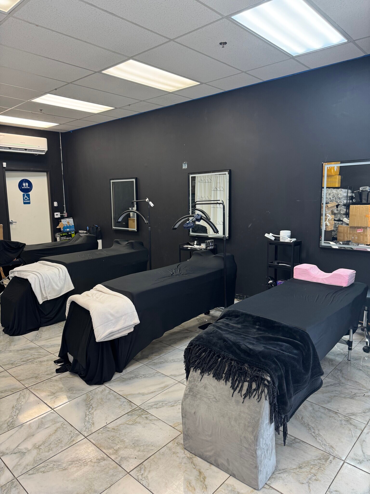 3302 Century Blvd, Garden Grove, CA à louer Photo principale– Image 1 sur 12