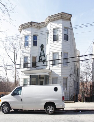 Plus de détails pour 163 Stanley Pl, Yonkers, NY - Logement à vendre