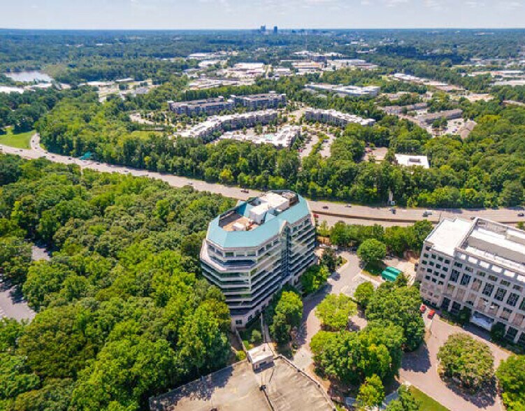 3200 Beechleaf Ct, Raleigh, NC à louer - Photo de l’immeuble – Image 2 sur 11