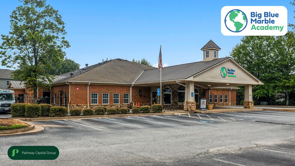 243 Summerlin Blvd, Newnan, GA à vendre - Photo de l’immeuble – Image 2 sur 8