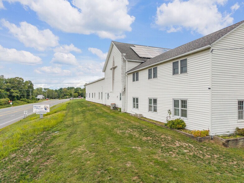 1688 Us-9, Castleton On Hudson, NY à vendre - Photo de l’immeuble – Image 3 sur 8