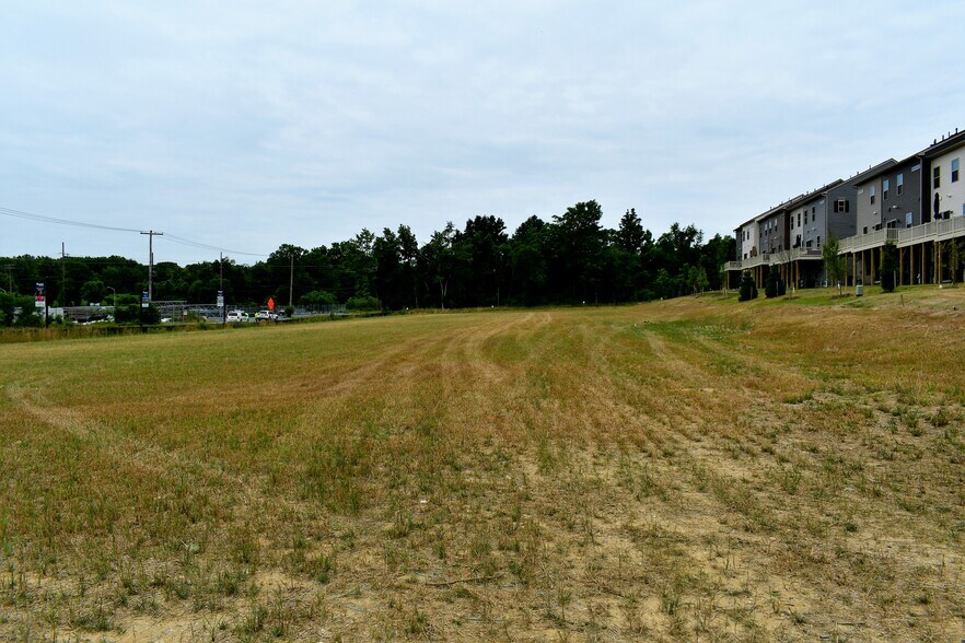 9000 Armstrong Ln, Upper Marlboro, MD à louer - Photo de la construction – Image 2 sur 5