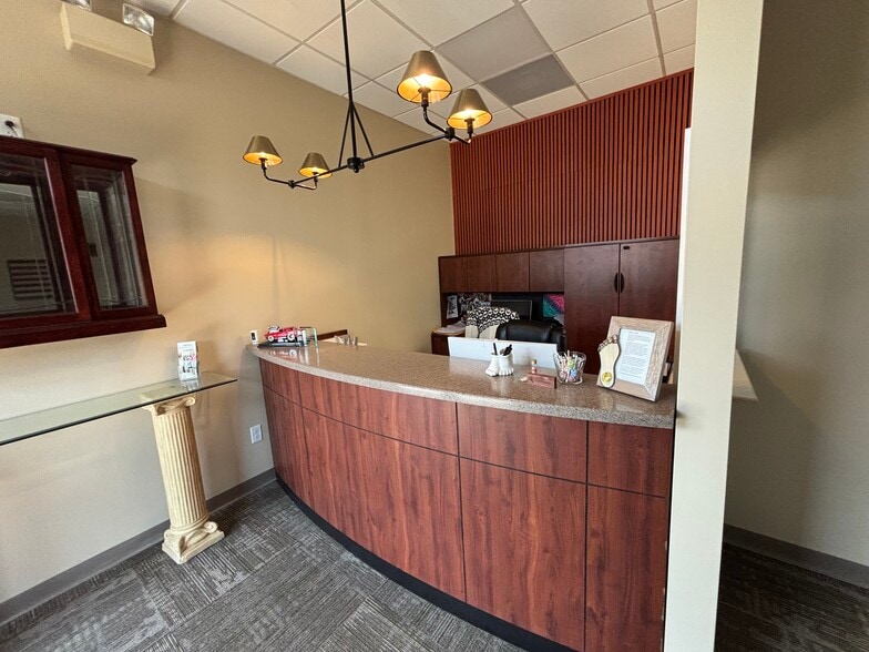 2565-2575 Homeview Dr, Richmond, VA à vendre - Photo intérieure – Image 2 sur 26