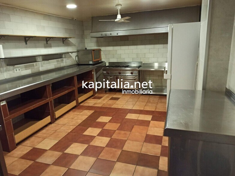 Local commercial dans El Genovés, Valencia à vendre - Photo de l’immeuble – Image 3 sur 15