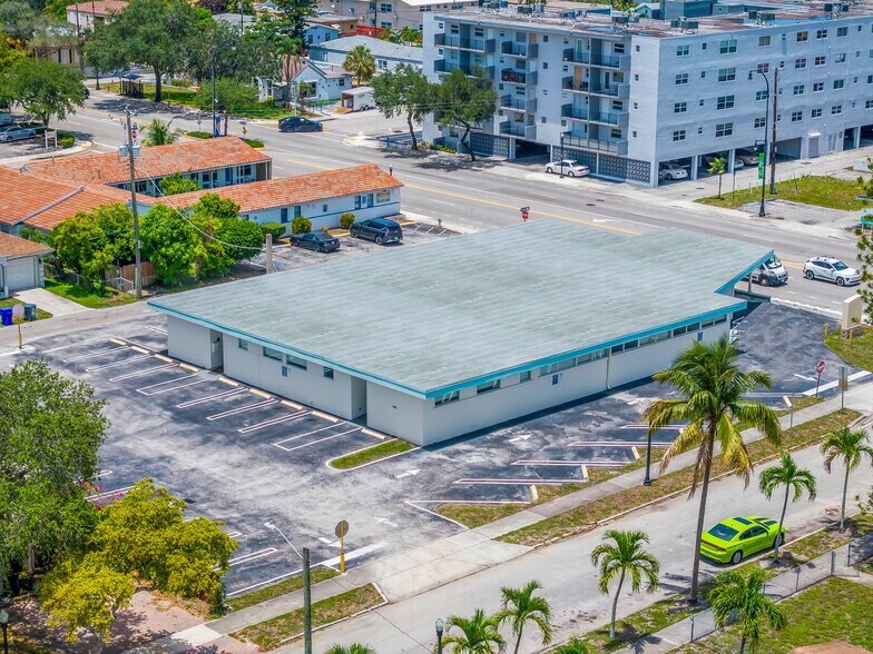 750 S Federal Hwy, Hollywood, FL à vendre - Photo de l’immeuble – Image 3 sur 32