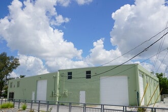 821 27th St, West Palm Beach, FL à louer Photo intérieure– Image 1 sur 9