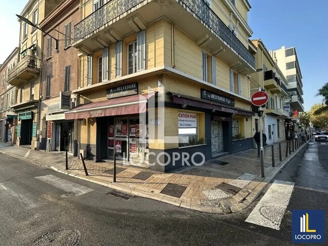 Plus de détails pour Local commercial à louer