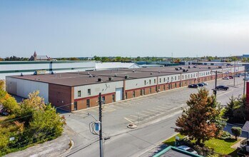 1377-1411 Triole St, Ottawa, ON à louer Photo de l’immeuble– Image 2 sur 4