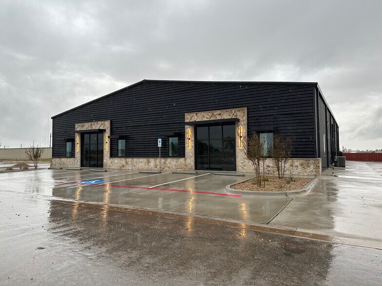 3203 118th St, Lubbock, TX à louer - Photo de l’immeuble – Image 2 sur 14