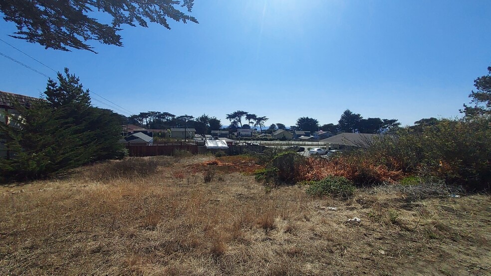 720 Etheldore Street, Moss Beach, CA à vendre - Photo intérieure – Image 3 sur 5
