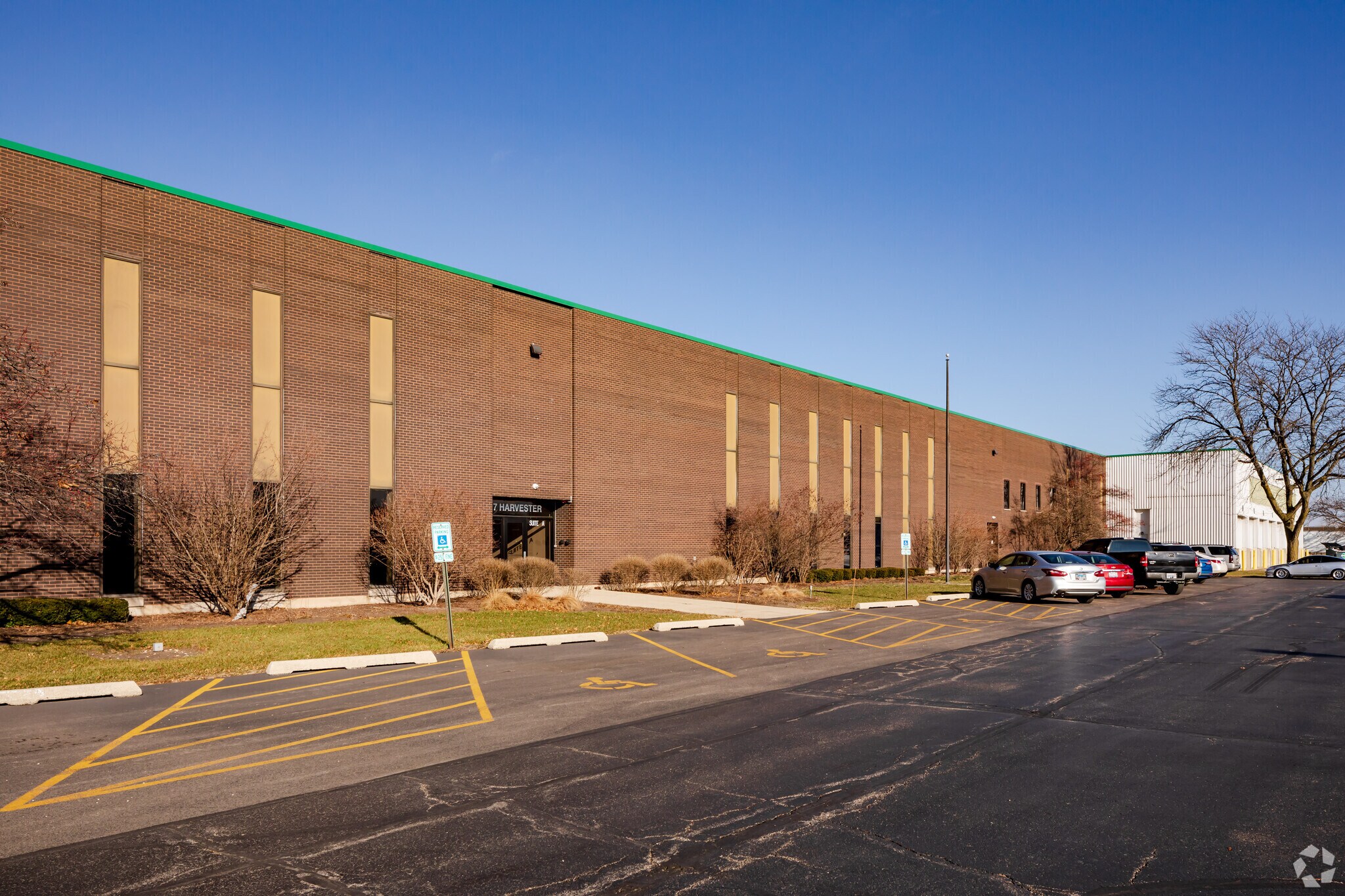 1717 W Harvester Rd, West Chicago, IL à louer Photo principale– Image 1 sur 6