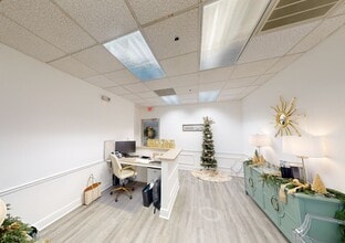 759 SW Federal Hwy, Stuart, FL à louer Numérisation 3D Matterport– Image 1 sur 11