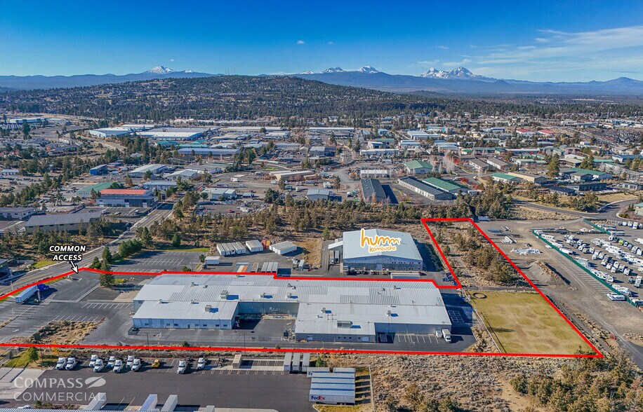 20730 Brinson Blvd, Bend, OR à louer - Photo de l’immeuble – Image 2 sur 29