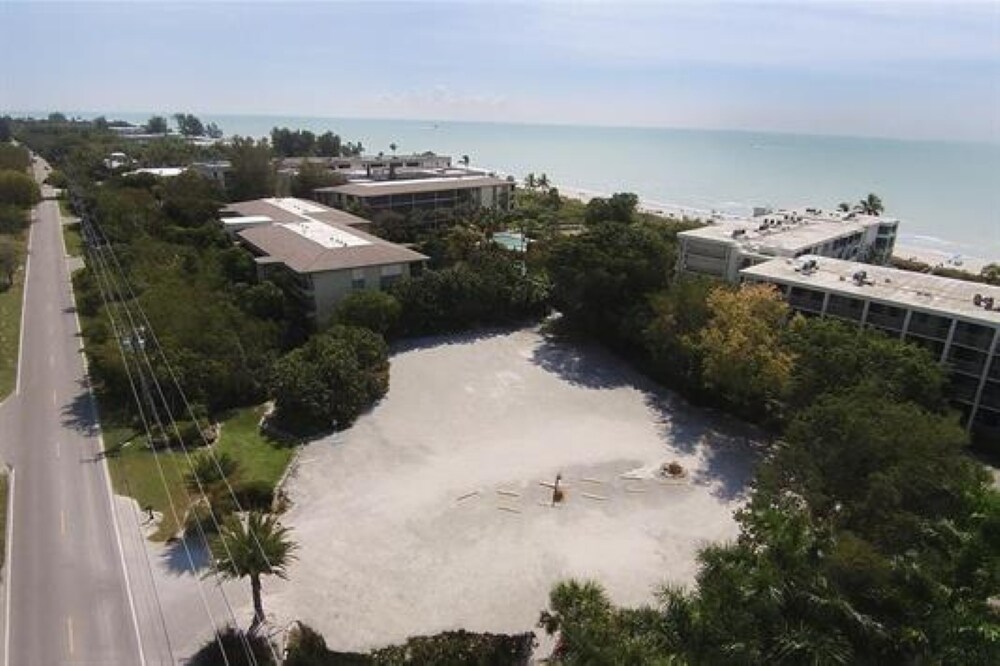 2761 W Gulf Dr, Sanibel, FL à vendre Photo de l’immeuble– Image 1 sur 7