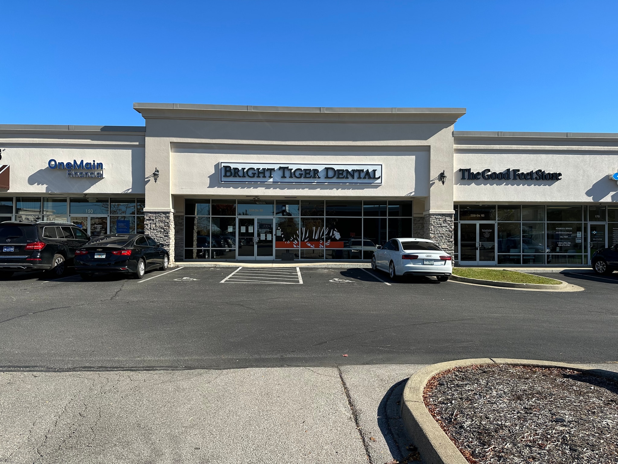 2348-2358 Nicholasville Rd, Lexington, KY à louer Photo de l’immeuble– Image 1 sur 3