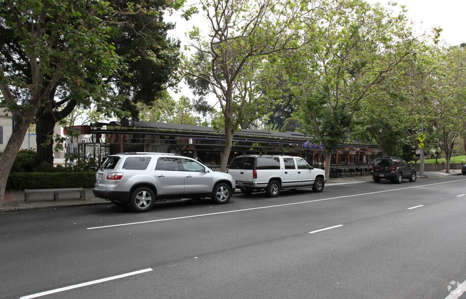 1300 Battery St, San Francisco, CA à louer - Photo de l’immeuble – Image 2 sur 7