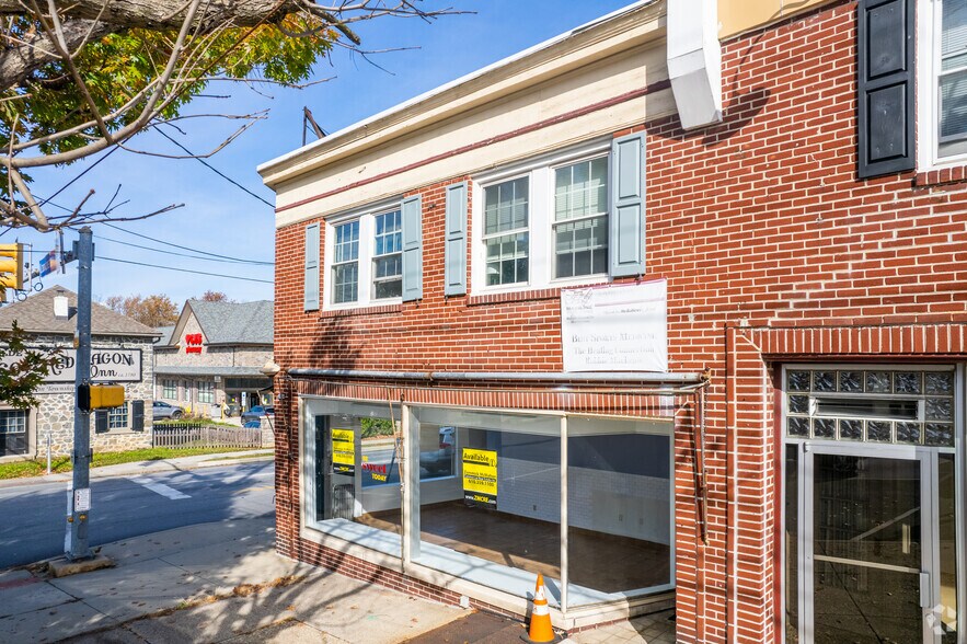 623 W Lancaster Ave, Wayne, PA à vendre - Photo de l’immeuble – Image 3 sur 5