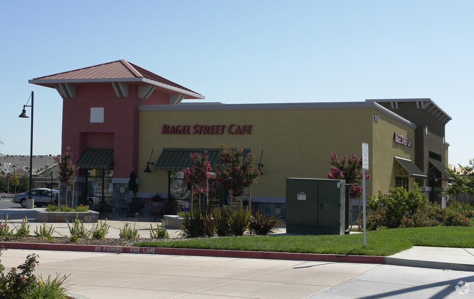Balfour Rd, Brentwood, CA à louer - Photo de l’immeuble – Image 1 sur 9