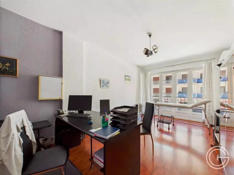 970 Avenue Du Général De Gaulle, Saint-Laurent-du-Var à louer - Photo de l’immeuble – Image 2 sur 10