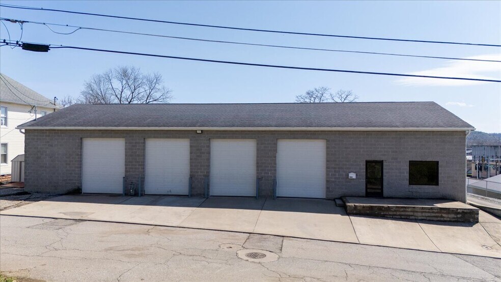 705 7th St, Parkersburg, WV à vendre - Photo de l’immeuble – Image 2 sur 17