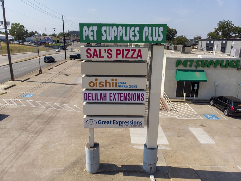 2525- Wycliff Ave, Dallas, TX à louer - Aérien – Image 2 sur 9