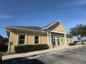 5282-5286 Applegate Dr, Spring Hill, FL à louer Photo de l’immeuble– Image 2 sur 15