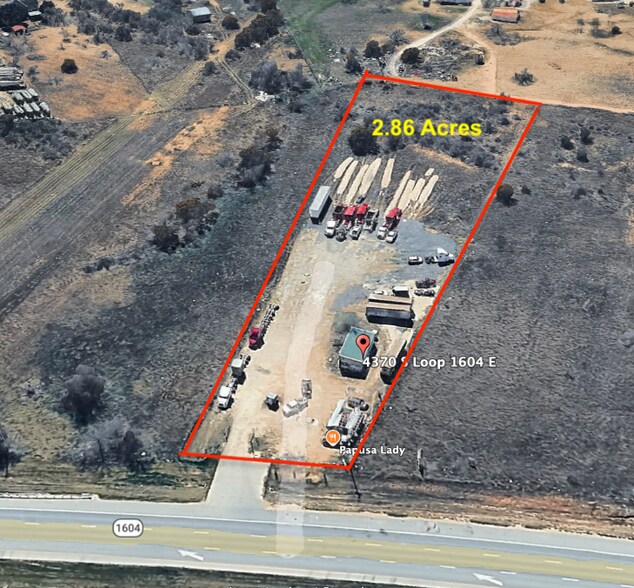 4370 1604 E loop, Elmendorf, TX à vendre - Photo de l’immeuble – Image 2 sur 2