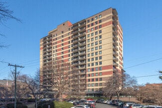Plus de détails pour 801 N Pitt St, Alexandria, VA - Bureau à louer