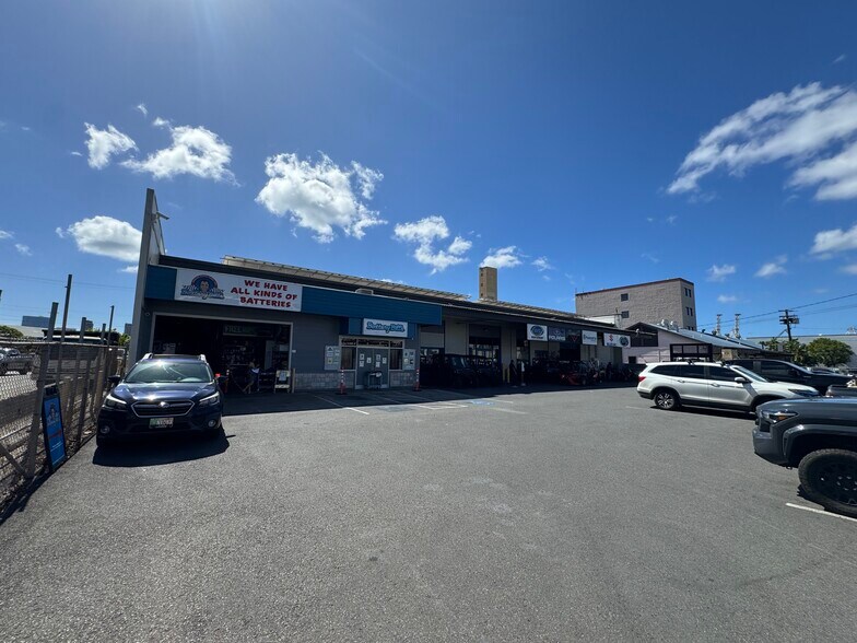 550-552 Nimitz Hwy, Honolulu, HI à louer - Photo de l’immeuble – Image 1 sur 7