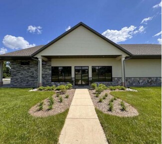 Plus de détails pour 1202-1208 E Bluff Rd, Whitewater, WI - Local d'activités à louer