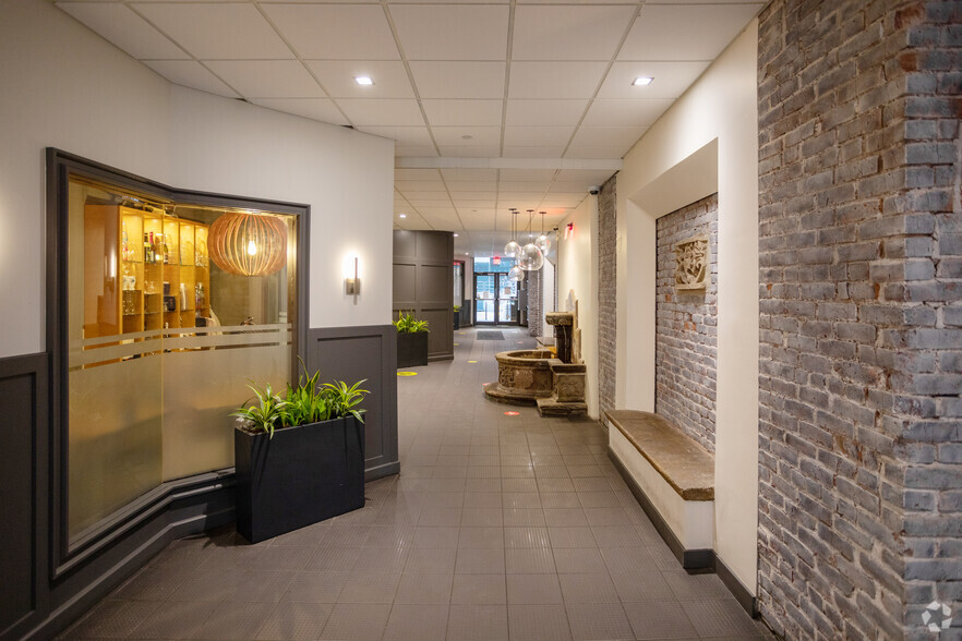 1168 Hamilton St, Vancouver, BC à louer - Hall d’entrée – Image 3 sur 7