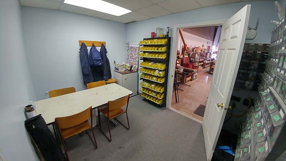 1730 Bishop St N, Cambridge, ON à vendre - Photo de l’immeuble – Image 3 sur 17