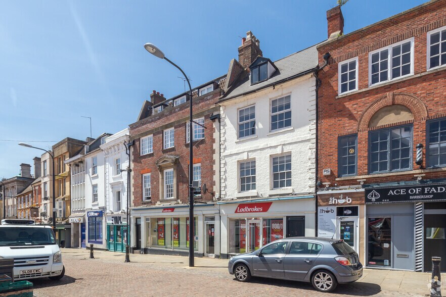 5-6 Market Sq, Northampton à vendre - Photo de l’immeuble – Image 1 sur 5
