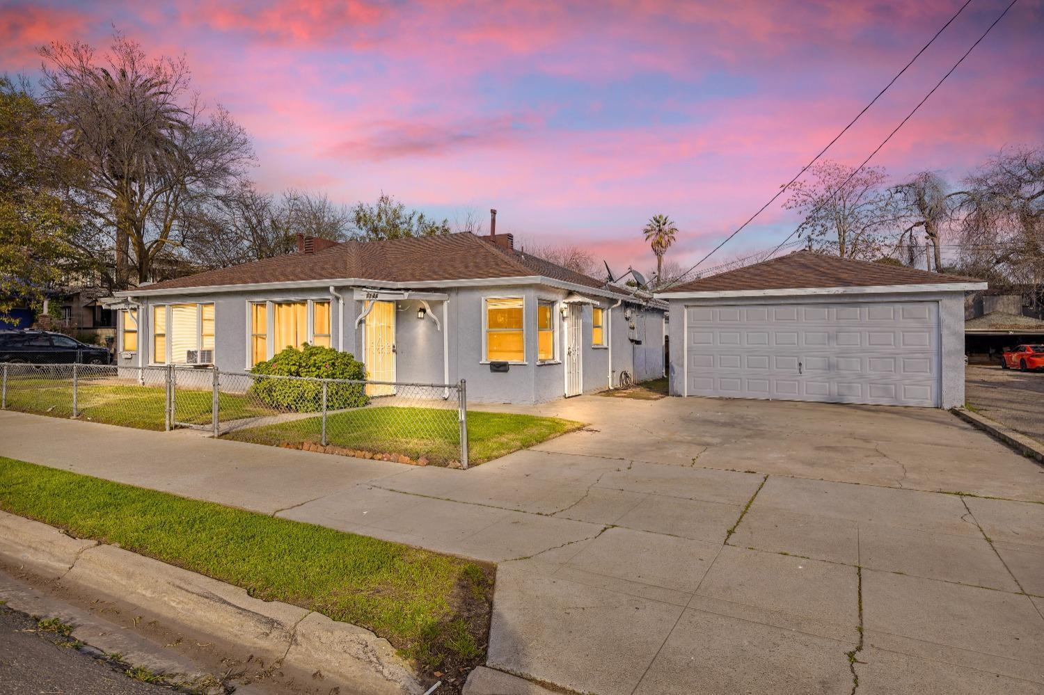 1146 N Monroe St, Stockton, CA à vendre Photo de l’immeuble– Image 1 sur 25