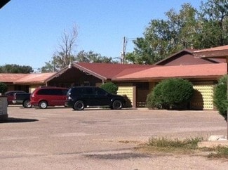 Plus de détails pour 200 E Santa Fe Trail Blvd, Lakin, KS - Hôtellerie à vendre