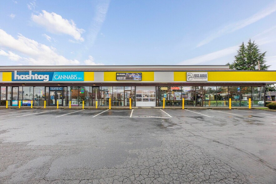 10 SE Everett Mall Way, Everett, WA à louer - Photo de l’immeuble – Image 3 sur 16