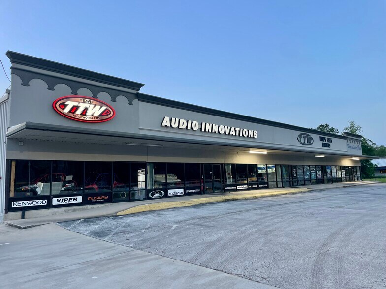32403 Fm-2978, Magnolia, TX à louer - Photo de l’immeuble – Image 3 sur 3