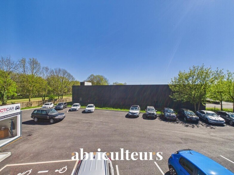 Local commercial dans Luisant à louer - Photo de l’immeuble – Image 3 sur 15