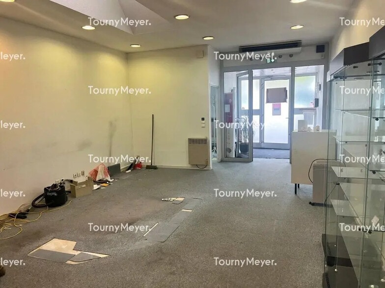 Local commercial dans Bordeaux à louer - Photo de l’immeuble – Image 3 sur 3