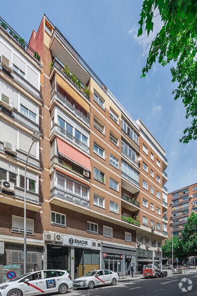 Calle Aviador Zorita, 39, Madrid, Madrid à louer - Photo de l’immeuble – Image 3 sur 3
