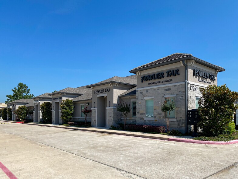 12250 Queenston Blvd, Houston, TX à vendre - Photo de l’immeuble – Image 3 sur 11